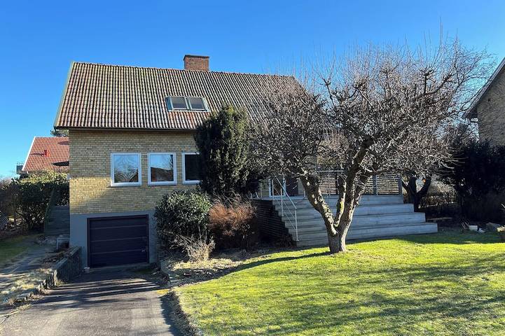 Ferienhaus für 8 Personen, mit Garten