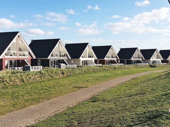 Ferienhaus für 6 Personen, mit Balkon und Terrasse sowie Sauna an der Ostsee - 2