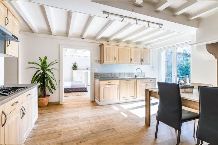 Location de vacances pour 6 personnes, avec Balcon ainsi que Terrasse et Jardin dans Pougny