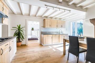 Gîte pour 6 personnes, avec jardin dans Pougny