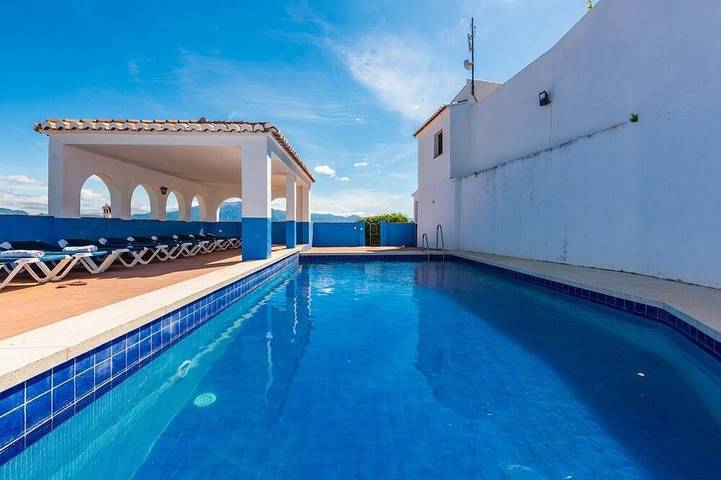 Villa pour 18 personnes, avec terrasse à El Borge