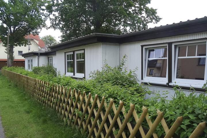 Bungalow für 3 Personen, mit Terrasse und Garten