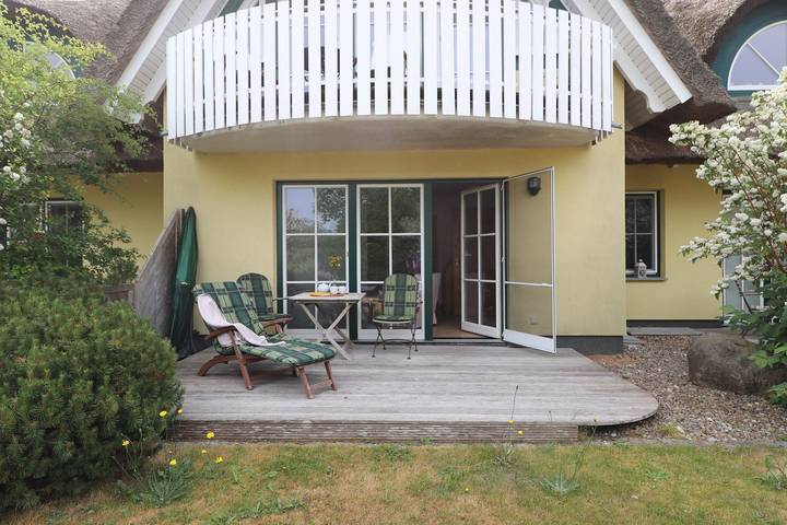 Ferienwohnung für 2 Personen, mit Terrasse und Garten in Ahrenshoop