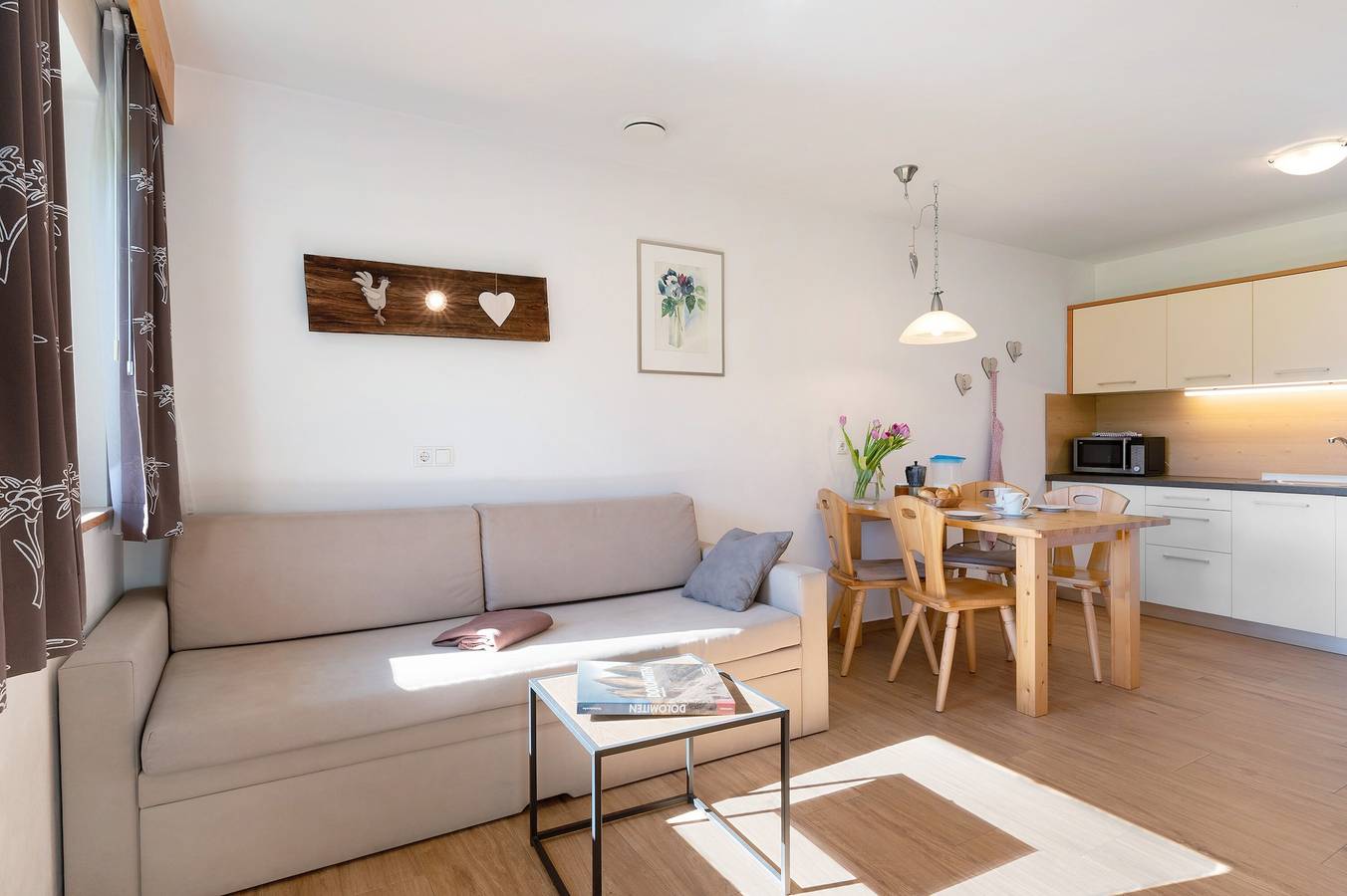 Ganze Wohnung, Ferienwohnung "Stiflerhof Apt Enzian" mit Bergblick, Gemeinschaftsgarten und Wlan in Issing, Pfalzen