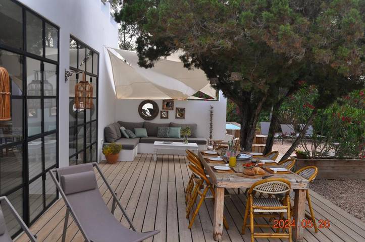 Villa pour 8 personnes, avec vue ainsi que piscine et jardin, animaux acceptés dans Formentera - 4