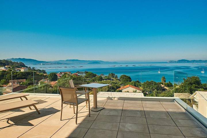 Gîte pour 4 personnes, avec piscine ainsi que jardin et vue à Cangas - 3