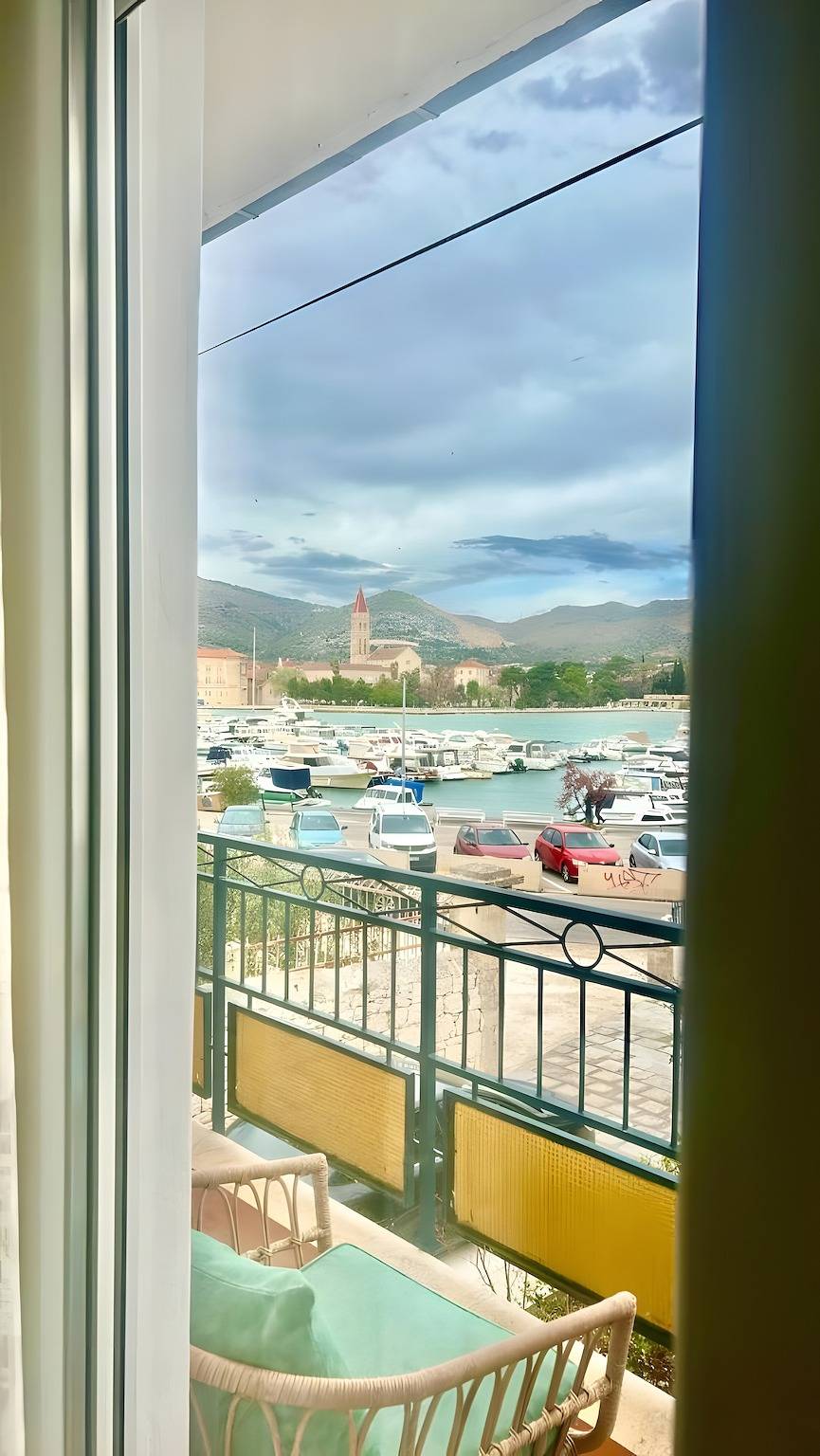 Hel leilighet, Apartment 'Čagalj Trogir' with Sea View, Wi-Fi and Air Conditioning in Trogir, Čiovo
