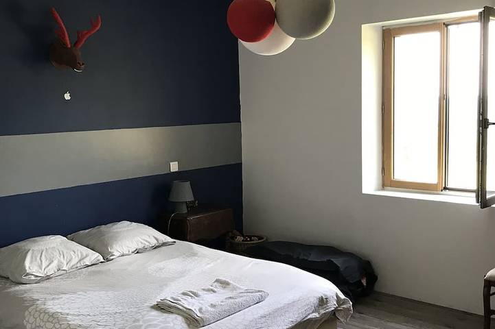 Location de vacances pour 8 personnes, avec terrasse et jardin, animaux acceptés à Tursac - 2