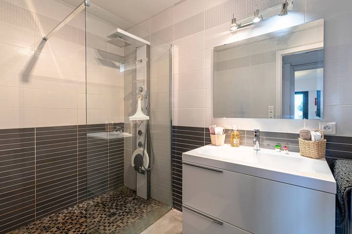 Ganze Wohnung, Ferienwohnung für 4 Personen mit Terrasse in Porticcio, Grosseto-Prugna