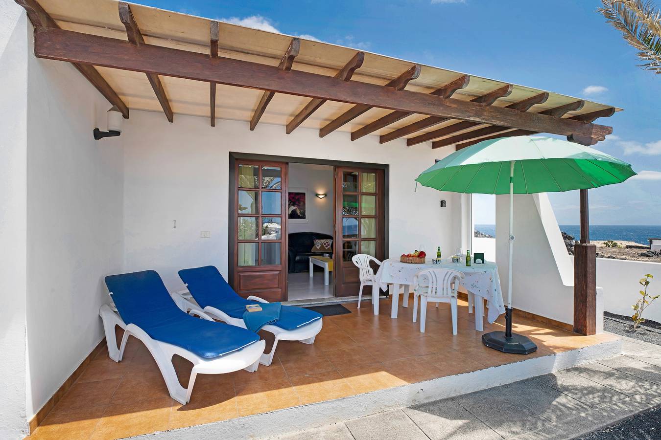 Casa de vacaciones 'Casa Cactus' con vistas al mar, terraza privada y Wi-Fi in Charco del Palo, Haría