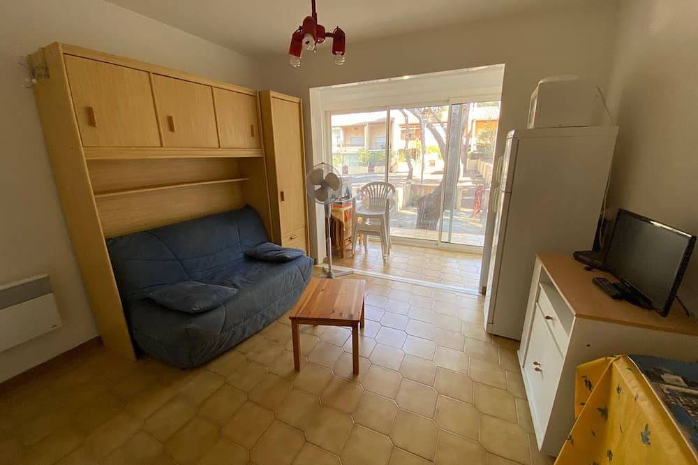 Ganze Wohnung, Komfortables Studio-Apartment - 4 Betten, ruhige Lage, nahe Strand und Geschäfte, Privater Parkplatz in La Franqui, Leucate