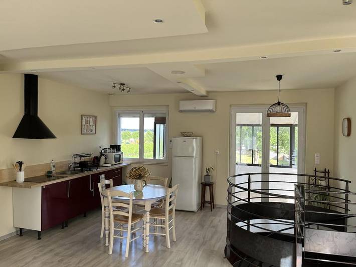 Location de vacances pour 2 personnes, avec jardin et piscine à Ladoix-Serrigny - 2