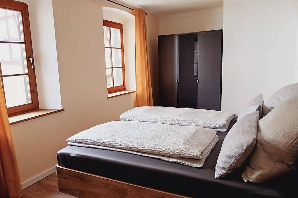 Ganze Wohnung, Appartement Burgberg - Ferienweingut Löhr in Alken, Osteifel