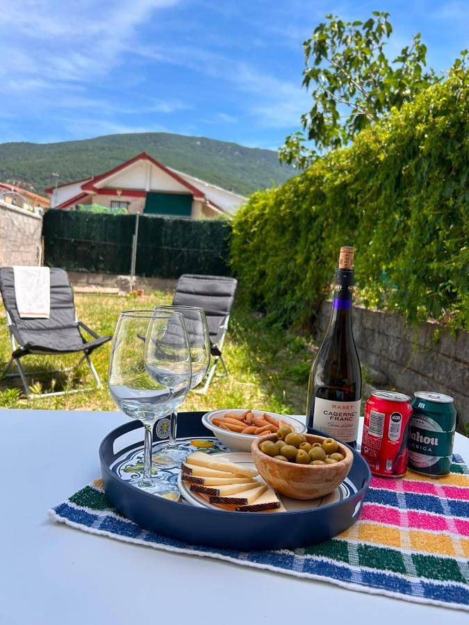 Casa rural para 9 personas, con Balcón y Terraza además de Jardín y Vistas en La Adrada - 2