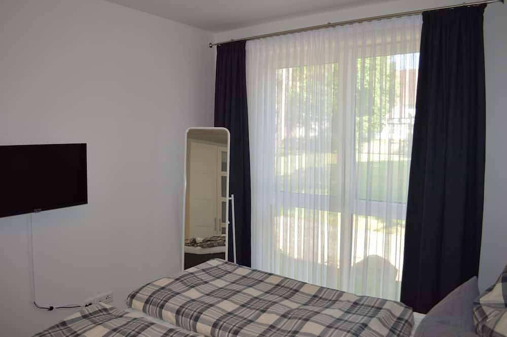 Ganze Wohnung, Ferienwohnung Theo‘s Garten in Husum Hafen, Husum