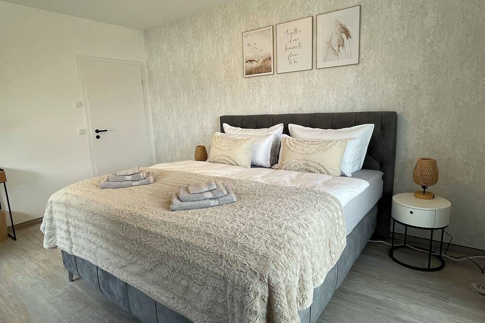 Neues, modernes Ferienhaus Zugzuflucht 3 Schlafzimmer mit Terrasse und Garten in Freiberg, Chemnitz und Umgebung