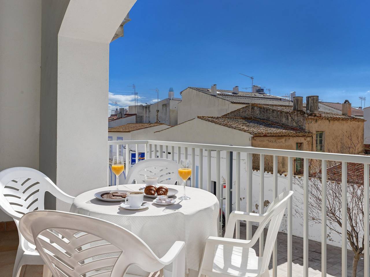 Appartement entier, Appartement moderne à 50m de la plage, terrasse, climatisation et Wifi - Calella de Palafrugell in Platgeta d'en Cosme (Palafrugell), Palafrugell