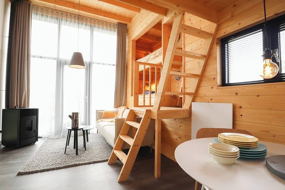 Tiny House with 2 bedrooms and terrace in IJssel