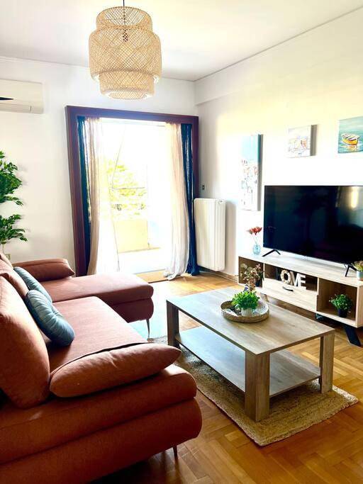 Appartement entier, Three-Bedroom Apartment in Aigio, Achaïe