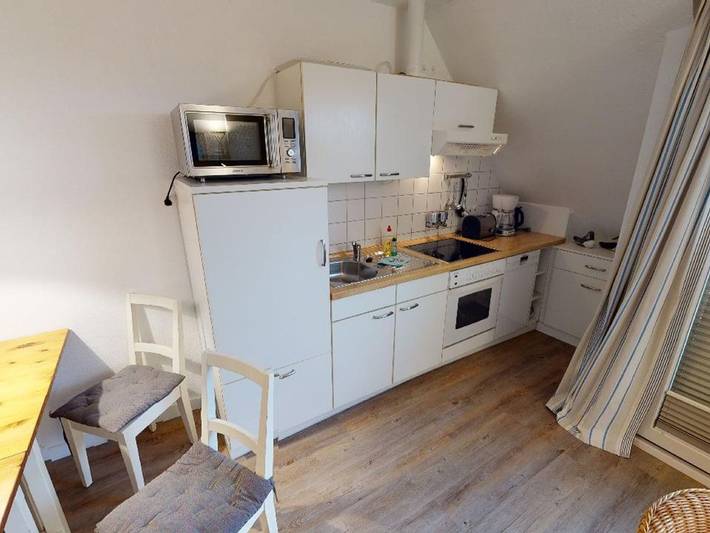 Ganze Ferienwohnung, Sandbank Hörnum - Gemütliche Ferienwohnung mit Balkon im Hörnum Hüs in ruhiger, strandnaher Lage. in Hörnum, Sylt