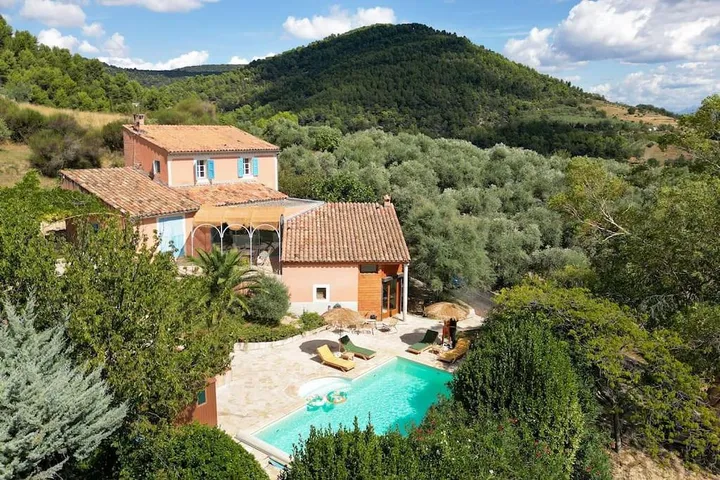 Ferienwohnung für 4 Personen, mit Garten und Ausblick sowie Pool - 1