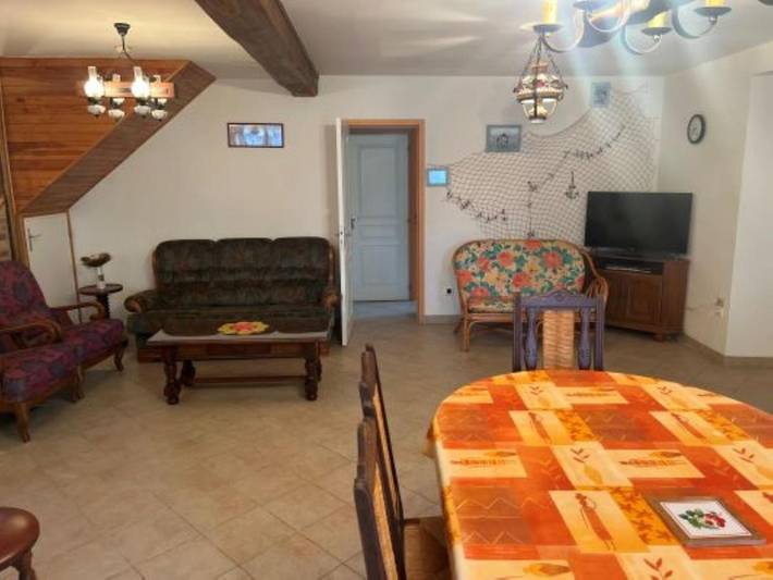 Location de vacances pour 6 personnes, avec jardin et terrasse à Juilley - 3