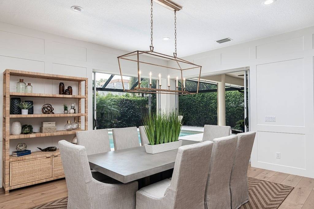 Southern Sunset - Olde Naples, Heated Pool & Spa, Walk to the beach! in Naples (FL), Southwest Florida