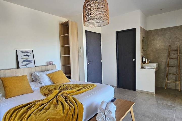 Gîte pour 2 personnes, avec terrasse et piscine à Olmiccia - 4