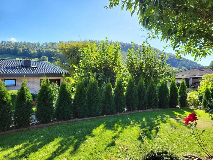 Ferienwohnung für 4 Personen, mit Terrasse und Garten sowie Ausblick