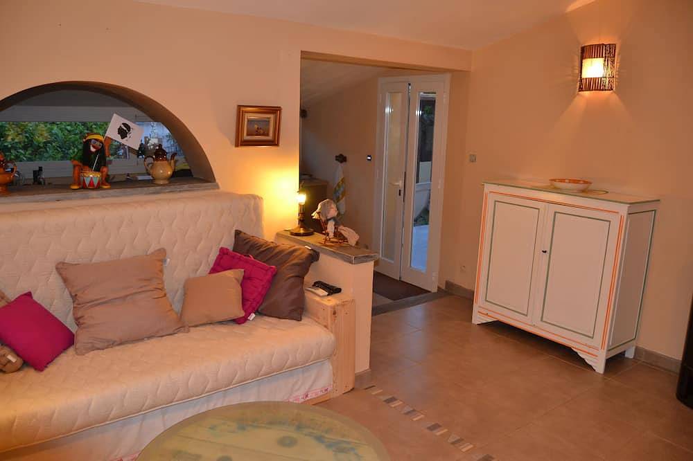 Sehr schöne Wohnung im Erdgeschoss voll klimatisiert in Folelli, Penta-di-Casinca