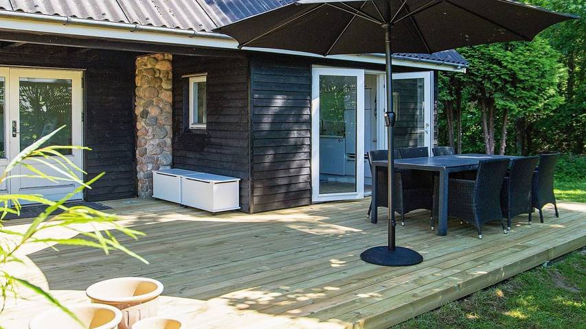 Ferienhaus für 6 Personen, mit Terrasse und Whirlpool in Tårup - 2