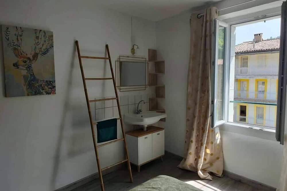 Appartement entier, Appartement T3 cosy avec sa vue sur rivière in Rennes-les-Bains, Parc naturel régional Corbières-Fenouillèdes