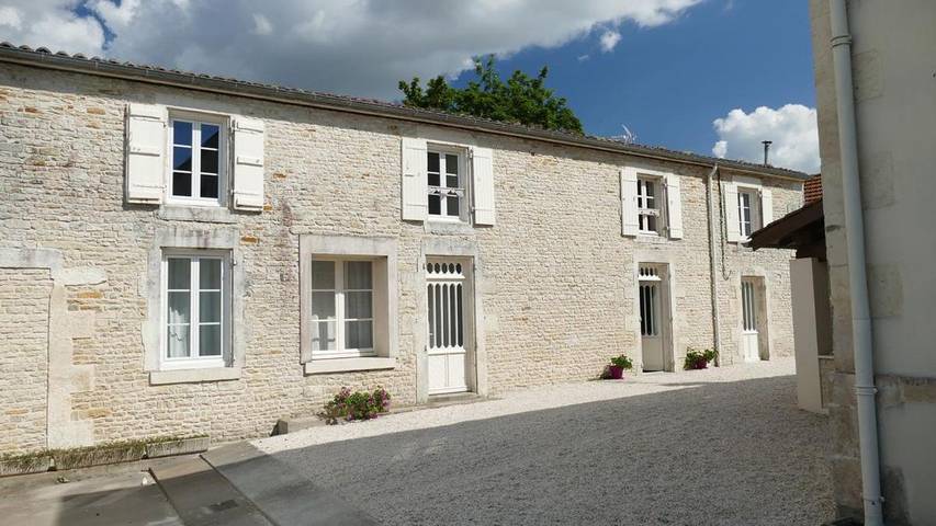 Maison de vacances pour 14 personnes, avec Jacuzzi ainsi que Terrasse et Piscine à Saint-Sauveur-d'Aunis