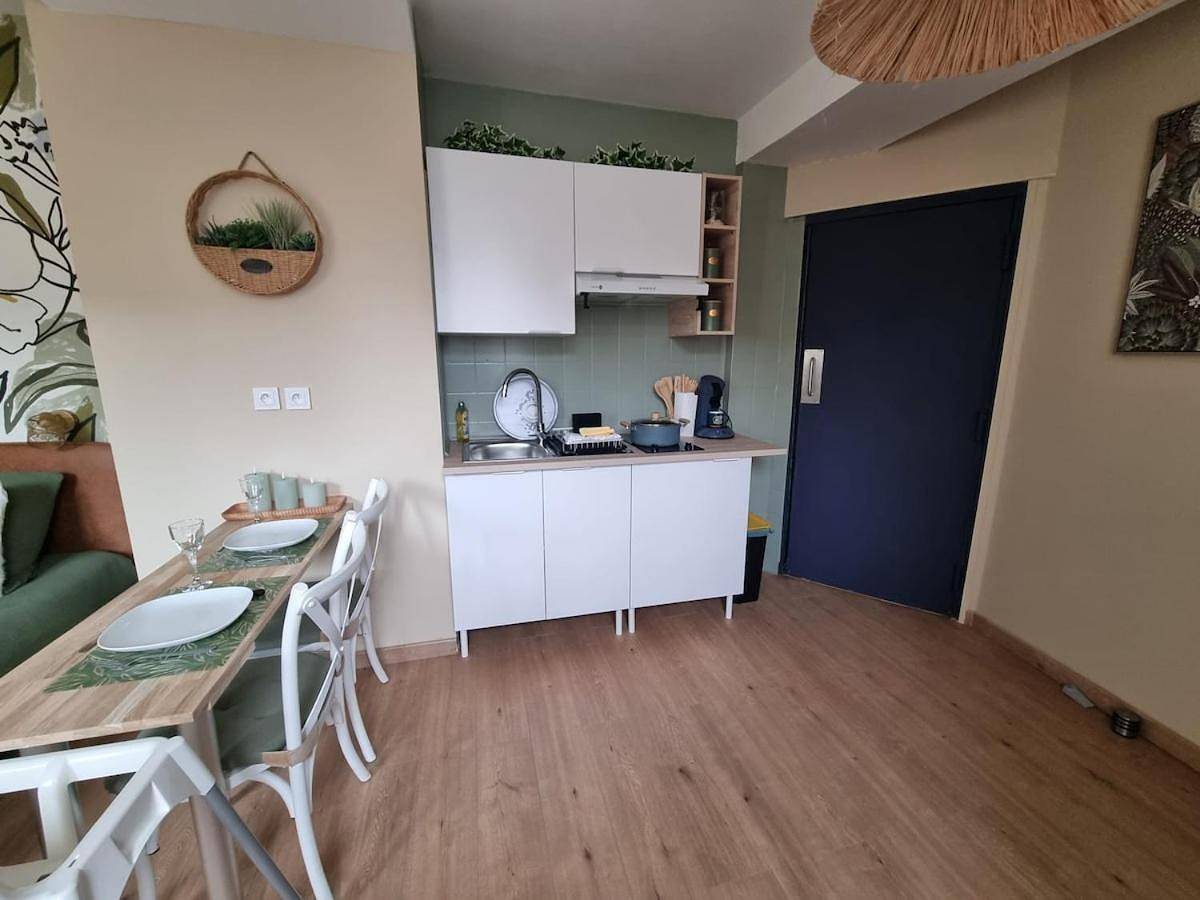 Appartement entier, One-Bedroom Apartment in Saint-Martin-au-Laërt, Région de Saint-Omer