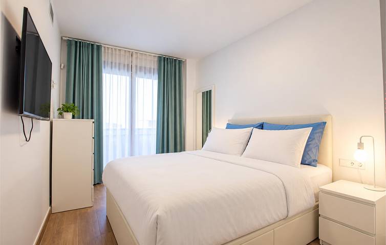 Apartamento junto a la playa con piscina y aparcamiento in Pueblo Patricia, Los Alcázares