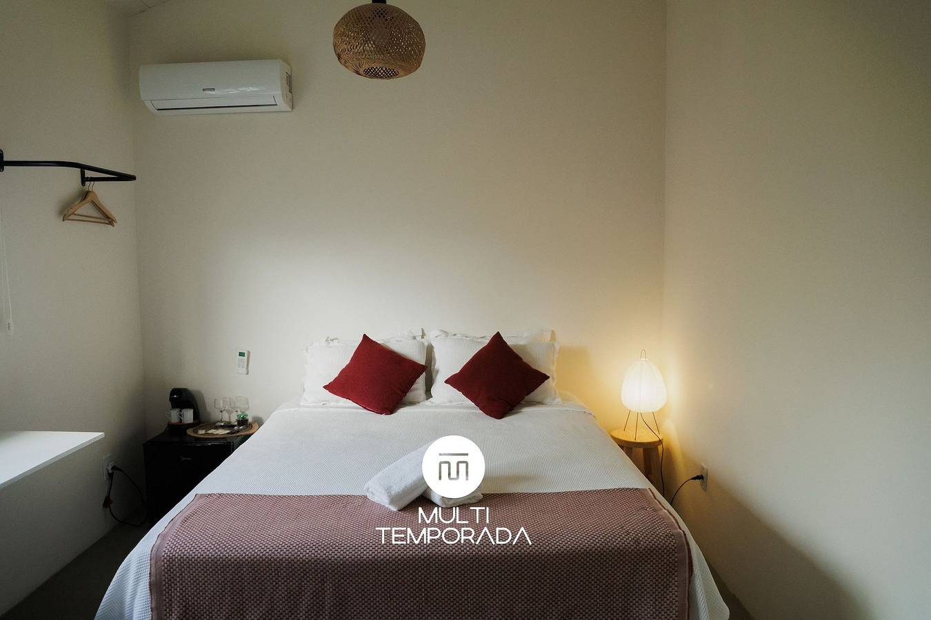 Entire apartment, Suite Mirra com Banheira - Quinta da Margem (S4) in Barra da Lagoa, Florianópolis