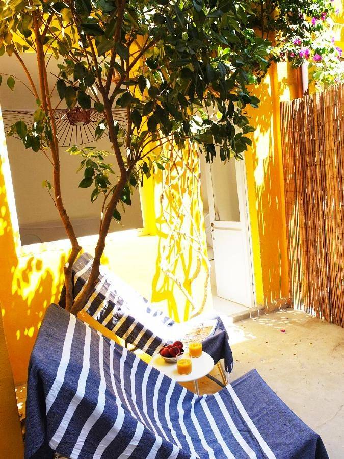 La maison jaune in Sète, Côte méditerranéenne (France)
