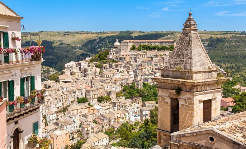Appartamento intero, Appartamento accogliente a Caltagirone - 70 m² con balcone in Caltagirone, Caltagirone e dintorni