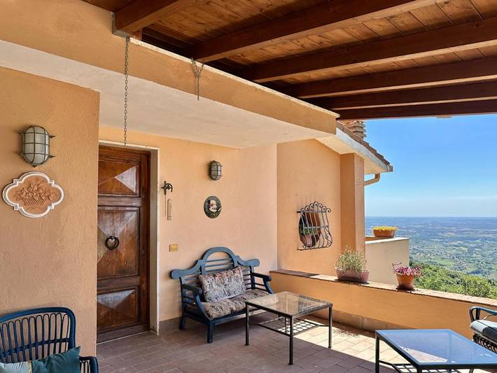 Casa vacanza per 10 persone, con giardino e panorama, con animali domestici - 1