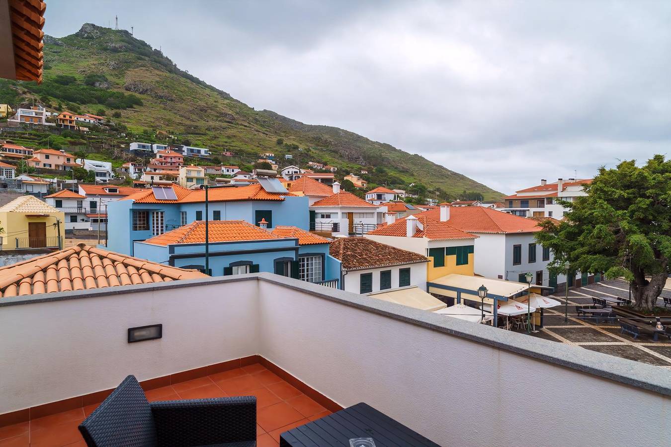 Ganze Wohnung, Ferienwohnung für 4 Personen mit Balkon in Machico, Madeira