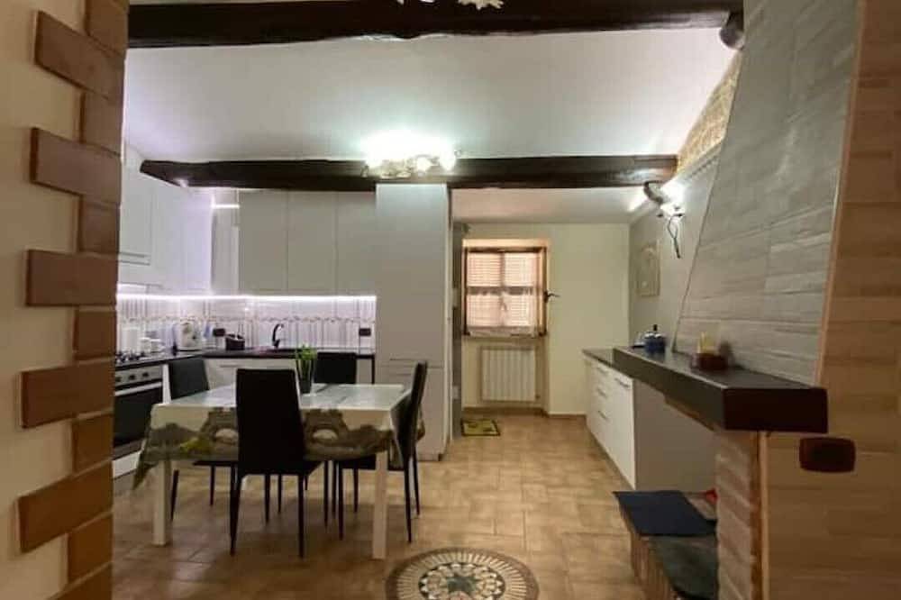 Apartamento entero, Historic Center Ariccia in Ariccia, Castelli Romani