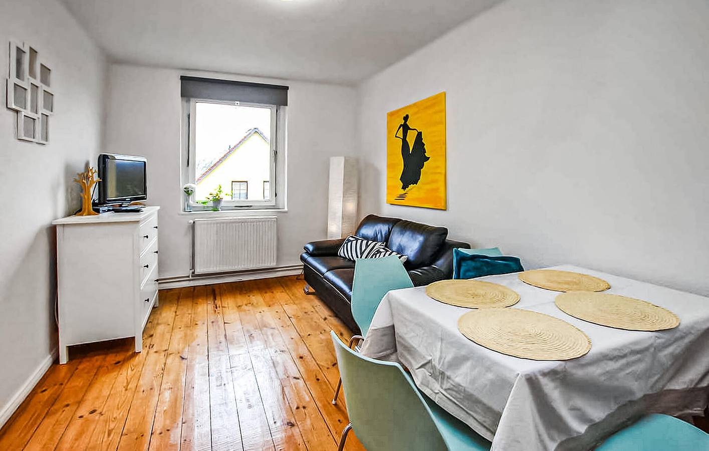 Ganze Ferienwohnung, Rückzugsort im Stadtzentrum mit Flussblick in Kieve, Müritz