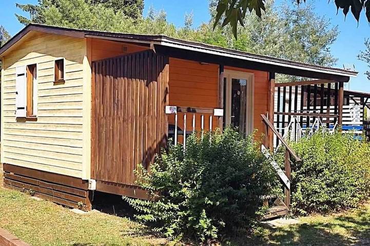 Chalet pour 2 personnes, avec piscine