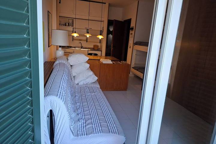 Entire apartment, Punta Ala: Studio apartment with ocean view - Air conditioning - Parking - Beaches in Punta Ala, Castiglione della Pescaia