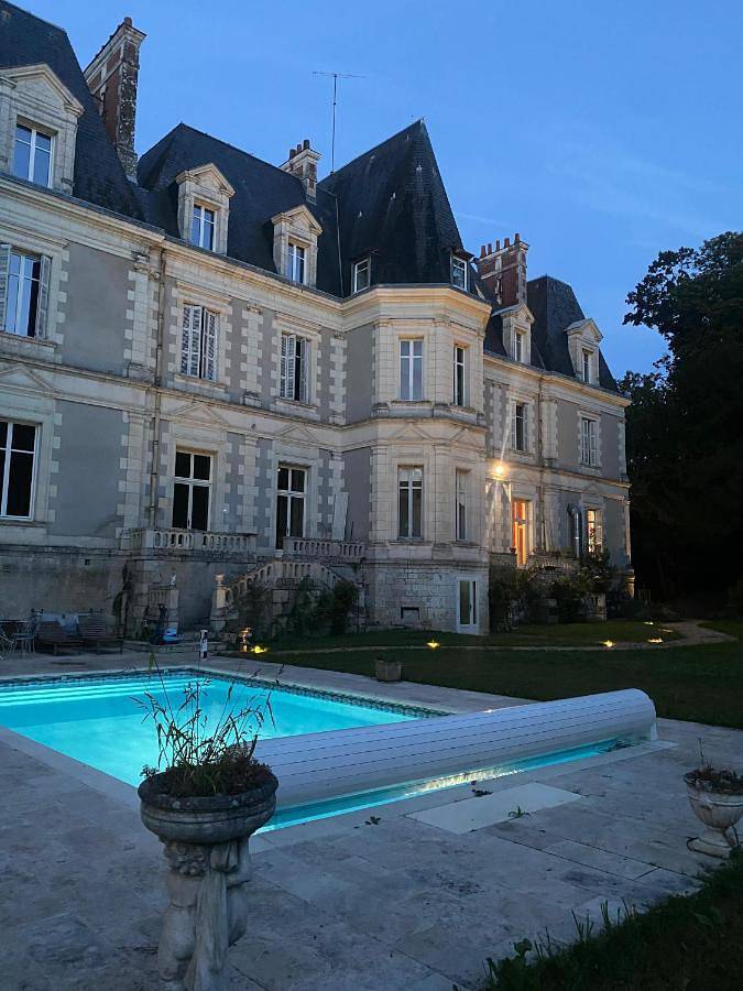 Chambre d’hôte pour 2 personnes, avec Terrasse et Jacuzzi ainsi que Jardin et Piscine