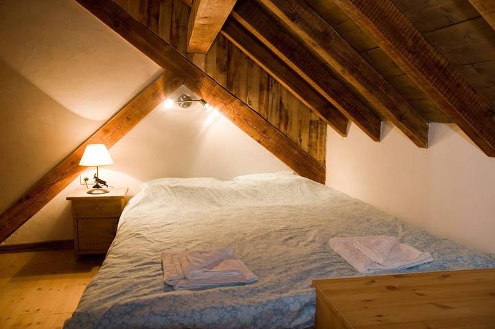 Gîte pour 12 personnes, avec jardin et balcon à Saint-Jean-de-Belleville - 2