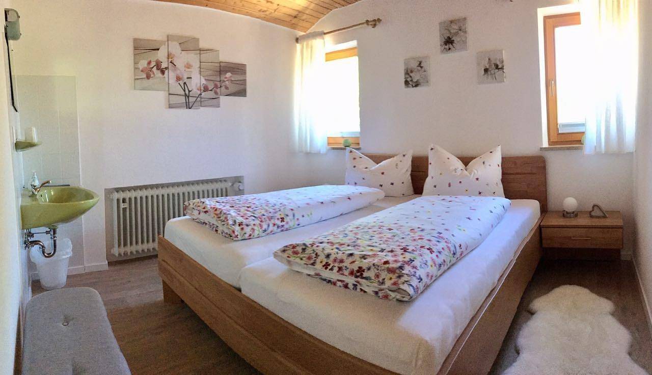 Ganze Ferienwohnung, "Herzogstand" Fewo/ 1 Schlafraum/ Bad, Wc in Wallgau, Walchensee