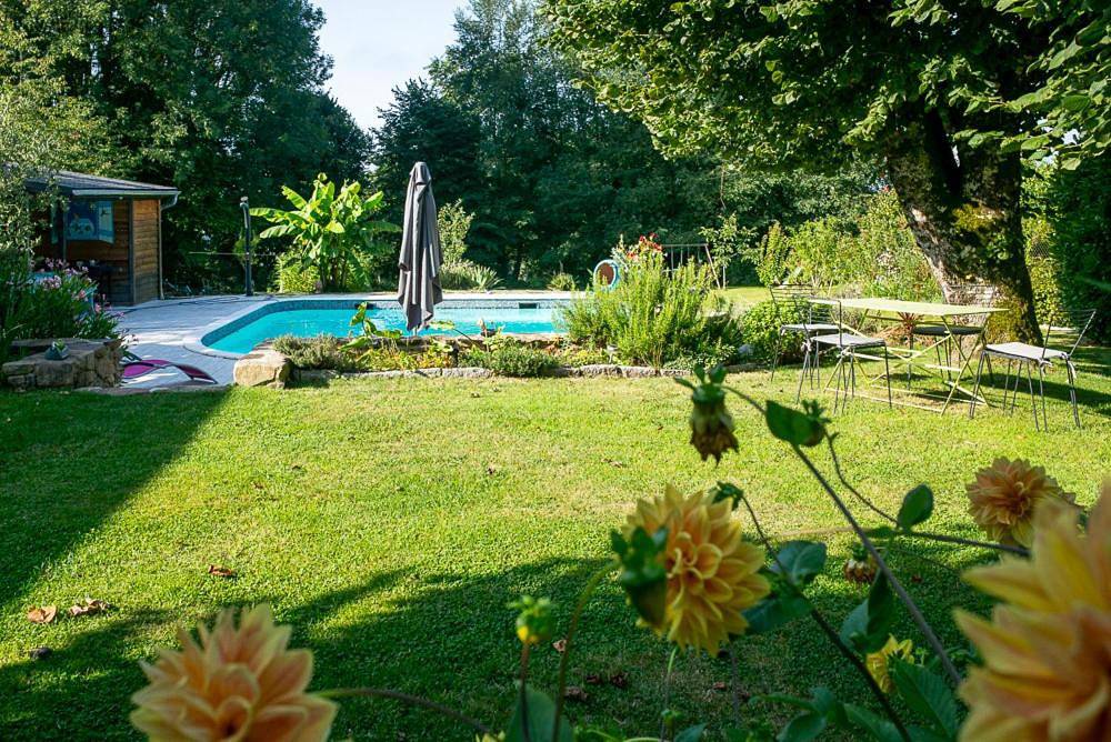 Double Room with Garden View in La Porcherie, Région de Limoges