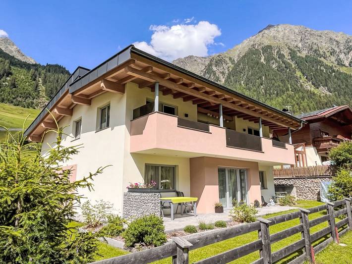 Ferienwohnung für 4 Personen, mit Terrasse und Garten in Gries