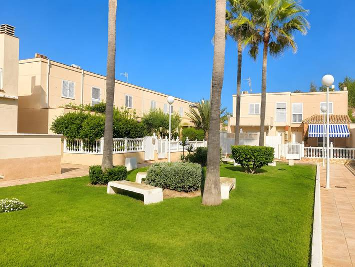 Maison de vacances 'Almerimar Golf Spacious Duplex Near' avec piscine commune, Wi-Fi et climatisation in Almerimar, El Ejido